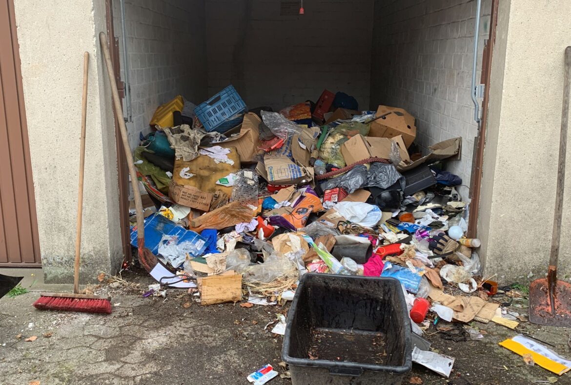 Entrümplung von Garagen